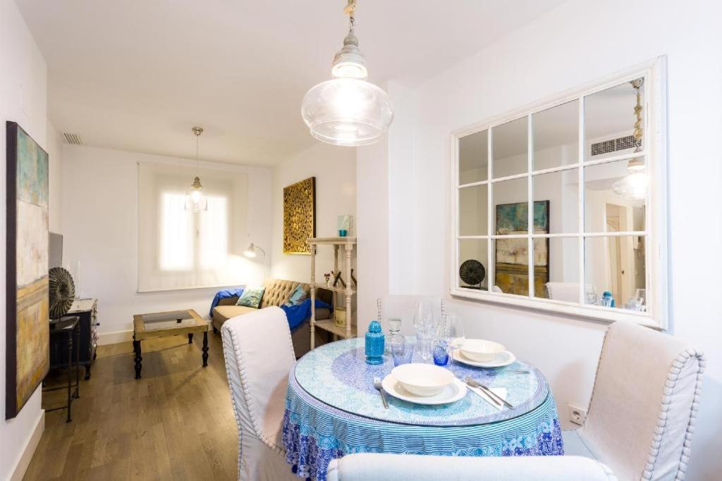 Atrivm San Julian Apartment Sevilla Bagian luar foto